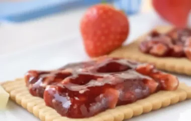 Köstliche Erdbeer-Marmelade verfeinert mit zarter weißer Schokolade