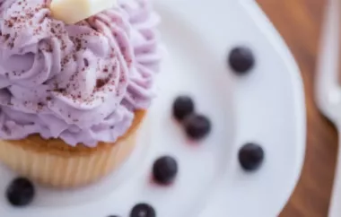 Zarter Vanille Cupcake mit cremiger Buttercreme