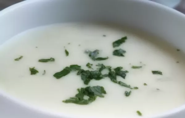 Apfel-Veltliner-Schaumsuppe