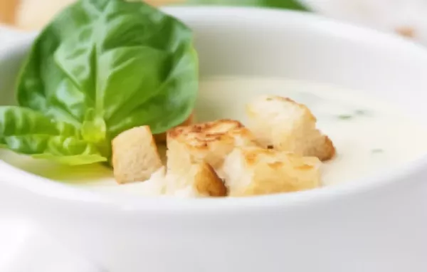 Apfelsuppe mit Quargel - Eine erfrischende Suppe für den Sommer