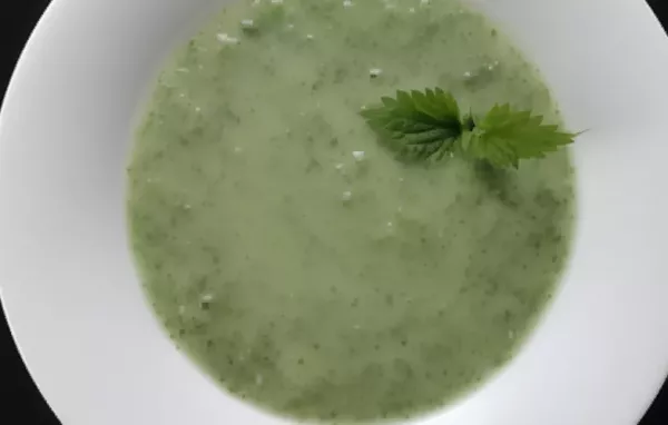 Deutsche Brennnesselsuppe - Ein gesundes und köstliches Rezept