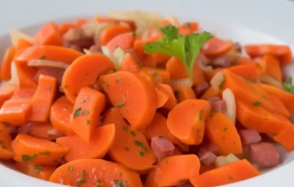 Ein herzhafter Salat mit Karotten und Walnüssen