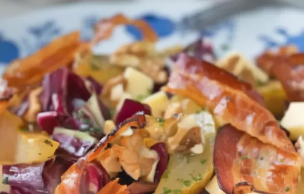 Ein köstliches Rezept für einen frischen Blattsalat mit gebratenen Birnen und knusprigem Speck