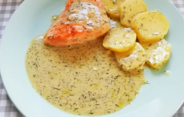 Ein köstliches Rezept für gebackenen Lachs in Senfsauce