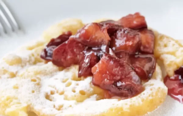 Ein köstliches Rezept für Strauben mit selbstgemachtem Zwetschgenröster