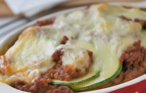 Ein köstliches vegetarisches Rezept für Moussaka mit Zucchini und Kartoffeln