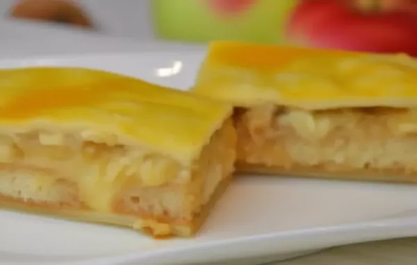 Ein kreatives Rezept für einen klassischen Apfelstrudel mit einer besonderen Zutat