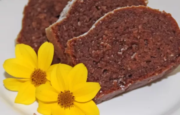 Ein saftiger Becherkuchen mit frischem Joghurt und Zitronenaroma