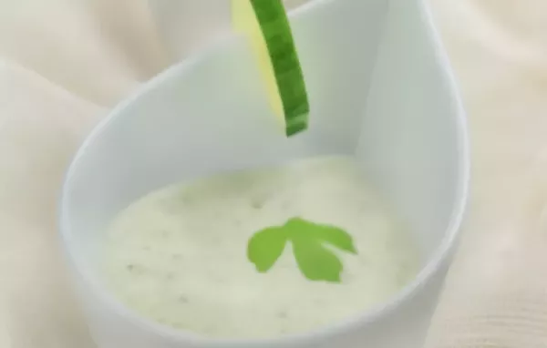 Erfrischende Kalte Gurkensuppe - Ein köstliches Sommerrezept