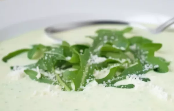 Erfrischende Kalte Rucola Suppe