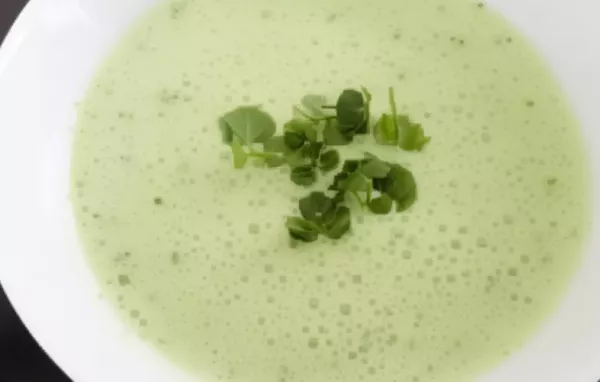 Erfrischende Kalte Topfensuppe - Perfekt für den Sommer