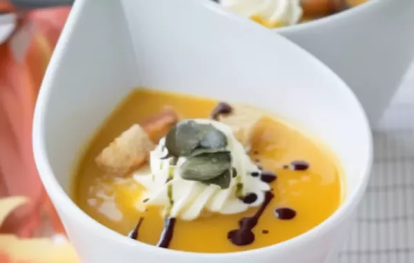 Erfrischende Kürbis-Mango-Suppe für den Sommer