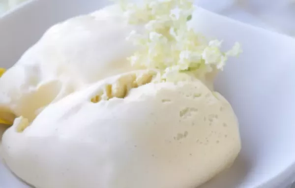 Erfrischendes Holunderblüten Joghurt Eis Rezept