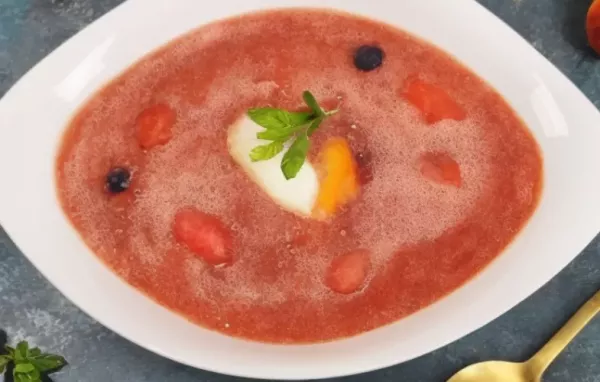 Erfrischendes Sommerrezept: Süße Gazpacho von der Wassermelone