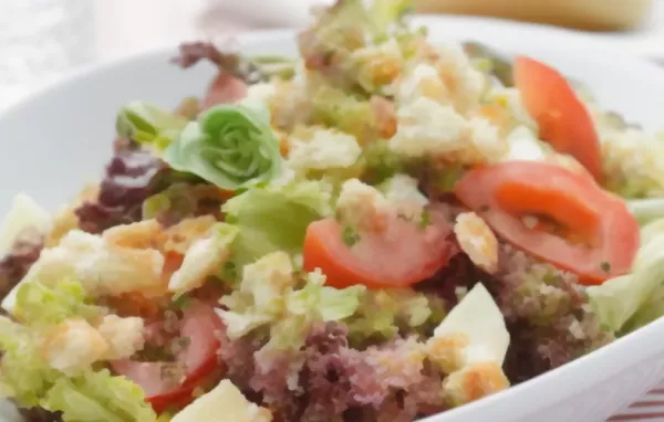 Feldsalat mit Croutinos