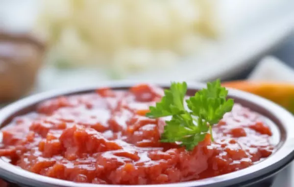 Feuriger Tomaten-Chili-Dip für jede Gelegenheit