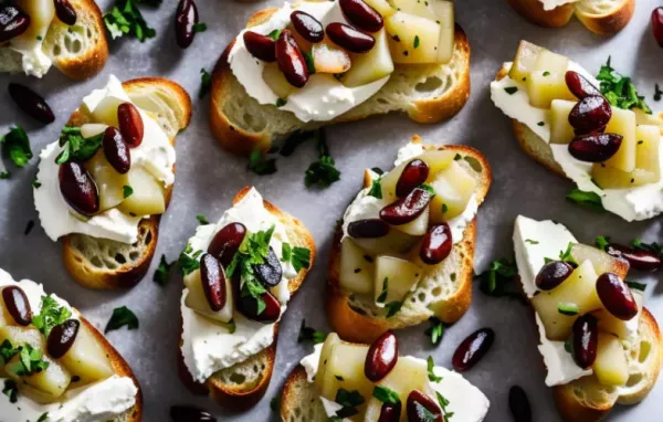 Gebratener Ziegenkäse auf knusprigen Granatapfel-Crostini