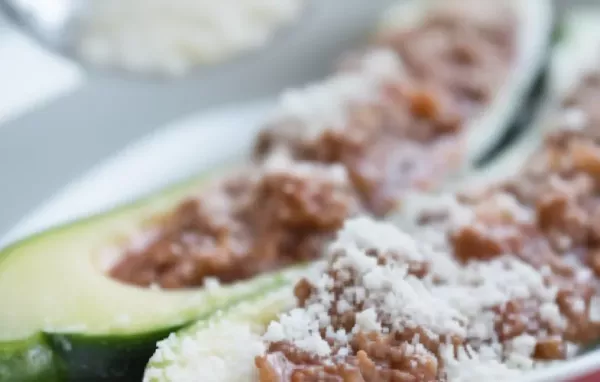 Gefüllte Zucchini mit Parmesankruste - Ein leckeres vegetarisches Rezept