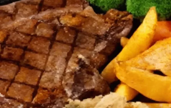 Geschmorter T-Bone-Steak mit gebeizter Sauce