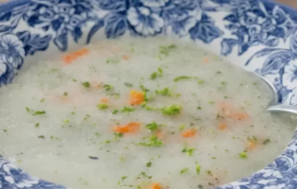 Gesunde Gemüsegrießsuppe - einfach zubereitet und sehr lecker