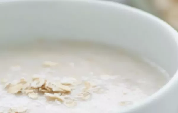 Gesunder Start in den Tag: Haferflocken-Grießbrei mit Banane