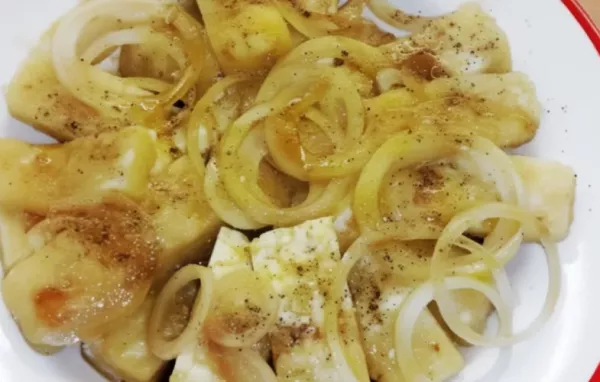 Graukäse mit Zwiebel - Ein traditionelles Tiroler Gericht