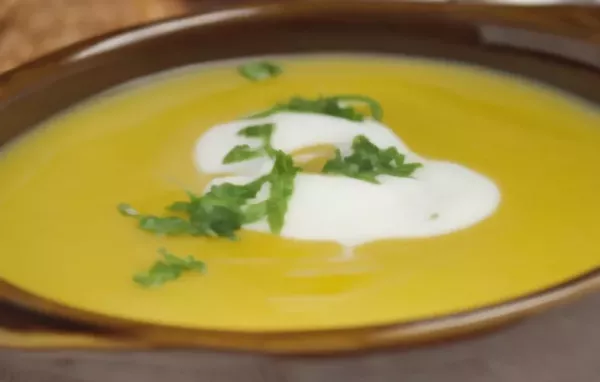 Herzhafte Kürbissuppe mit Senf - Ein Genuss für die kalten Tage