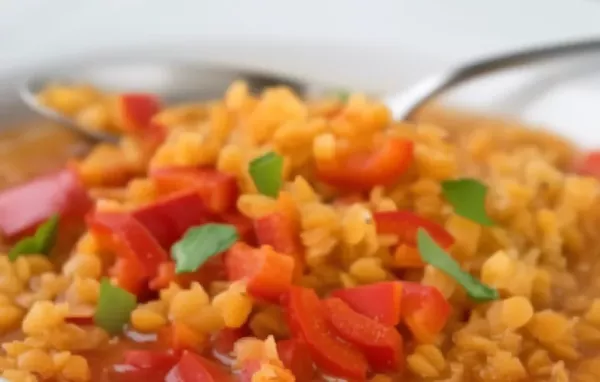 Herzhafte Linsensuppe mit einer würzigen Note von Paprika