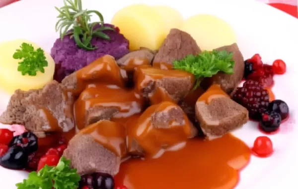 Herzhaftes Hirschgulasch Rezept - Wildgenuss für Feinschmecker