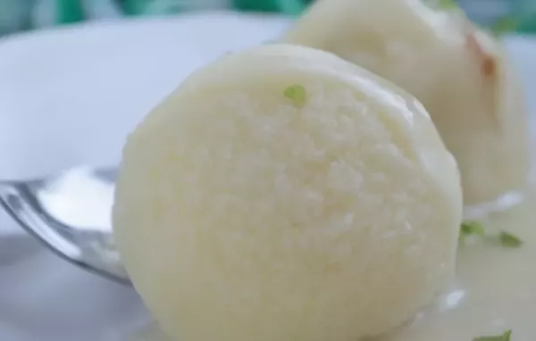 Kartoffel-Grieß-Knödel - Eine traditionelle Beilage aus Österreich