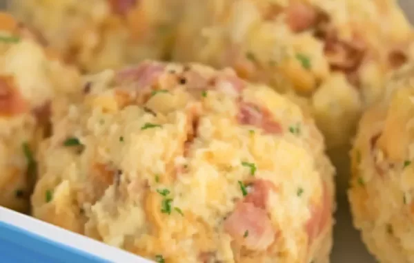 Köstliche gebackene Erdäpfel Semmelknödel zum Genießen