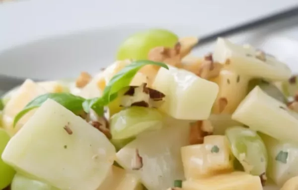 Köstlicher Traubensalat mit Käse