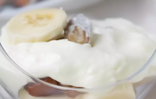 Leckere Bananencreme mit süßen Datteln