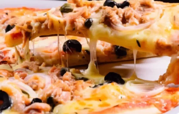 Leckere selbstgemachte Thunfisch Pizza