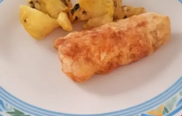 Leckeres gebratenes Kabeljaufilet mit Spinatsauce