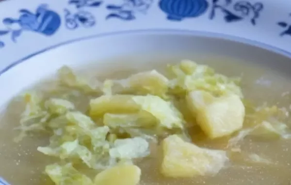 Leckeres Rezept für eine herzhafte Kohlsuppe