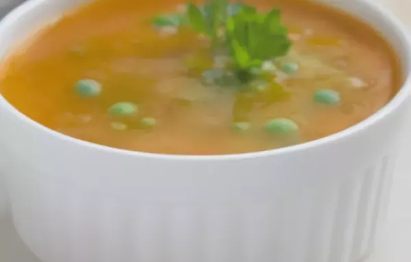 Leckeres Rezept für eine Karotten-Erbsen-Suppe