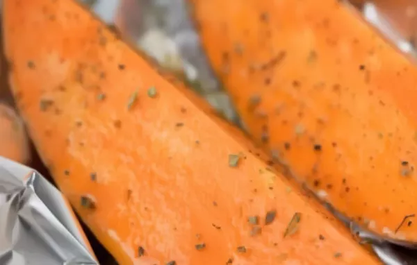 Leckeres Rezept für gegrillte Süßkartoffeln mit Honig und Rosmarin