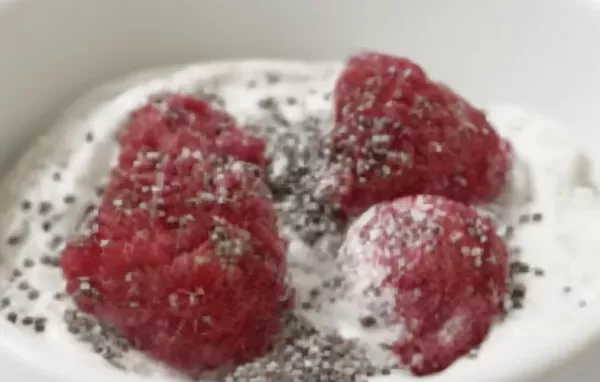 Leckeres Rezept für Mohncreme mit Himbeeren