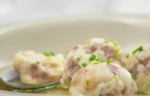 Leckeres Rezept für selbstgemachte Wurstknödel