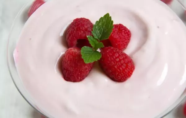 Leichtes Himbeer-Mousse mit fruchtigem Geschmack