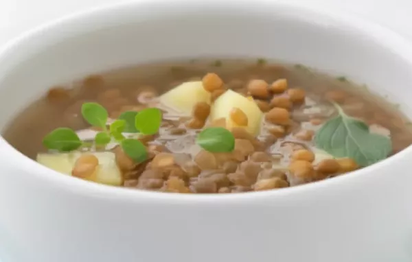 Linsensuppe mit Speck - Ein herzhaftes Gericht für kalte Tage