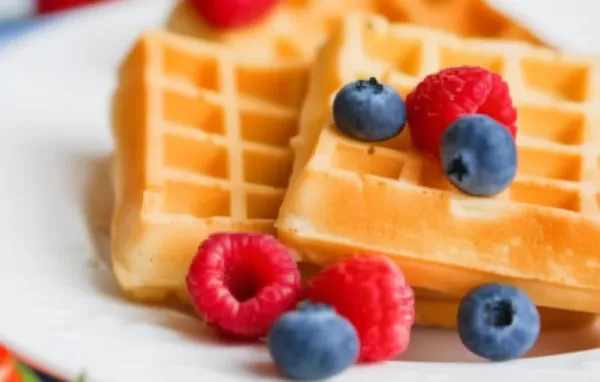 Luftig-leichte Waffeln mit Buttermilch und einem Hauch von Vanille