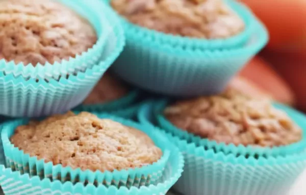 Saftige Karottenmuffins mit Zimt und Walnüssen