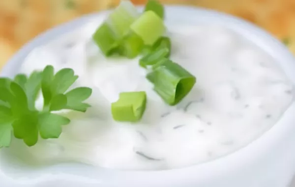 Sauerampfer-Schafkäse-Dip - Frisch, würzig und cremig