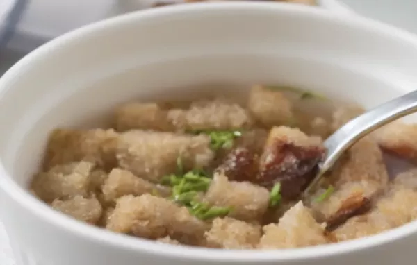 Schweizer Brotsuppe - Eine traditionelle und köstliche Suppe