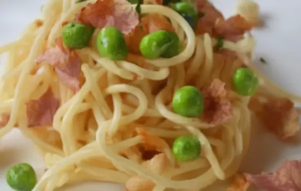 Spaghetti mit Erbsen und Speck