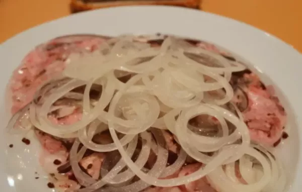 Steirische Saure mit Presswurst