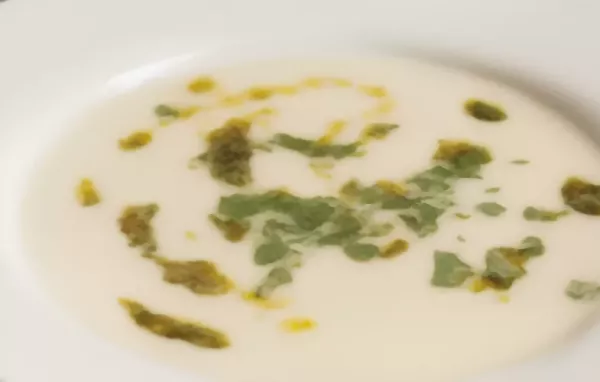 Südtiroler Weinsuppe