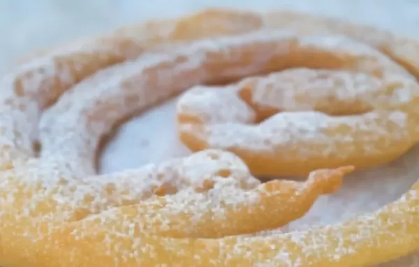 Tiroler Sträuben - ein traditionelles österreichisches Dessert